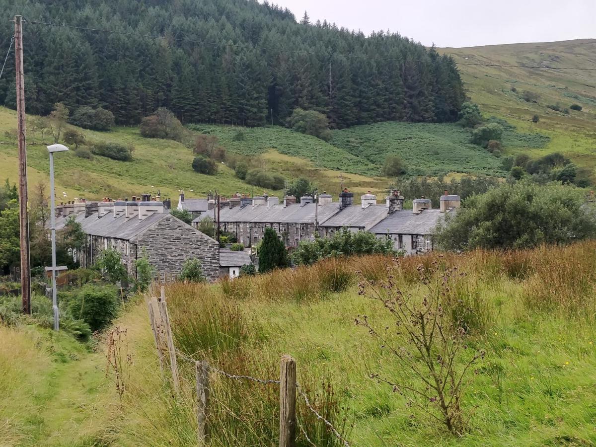 Villa Pen Y Cwm Penmachno Esterno foto